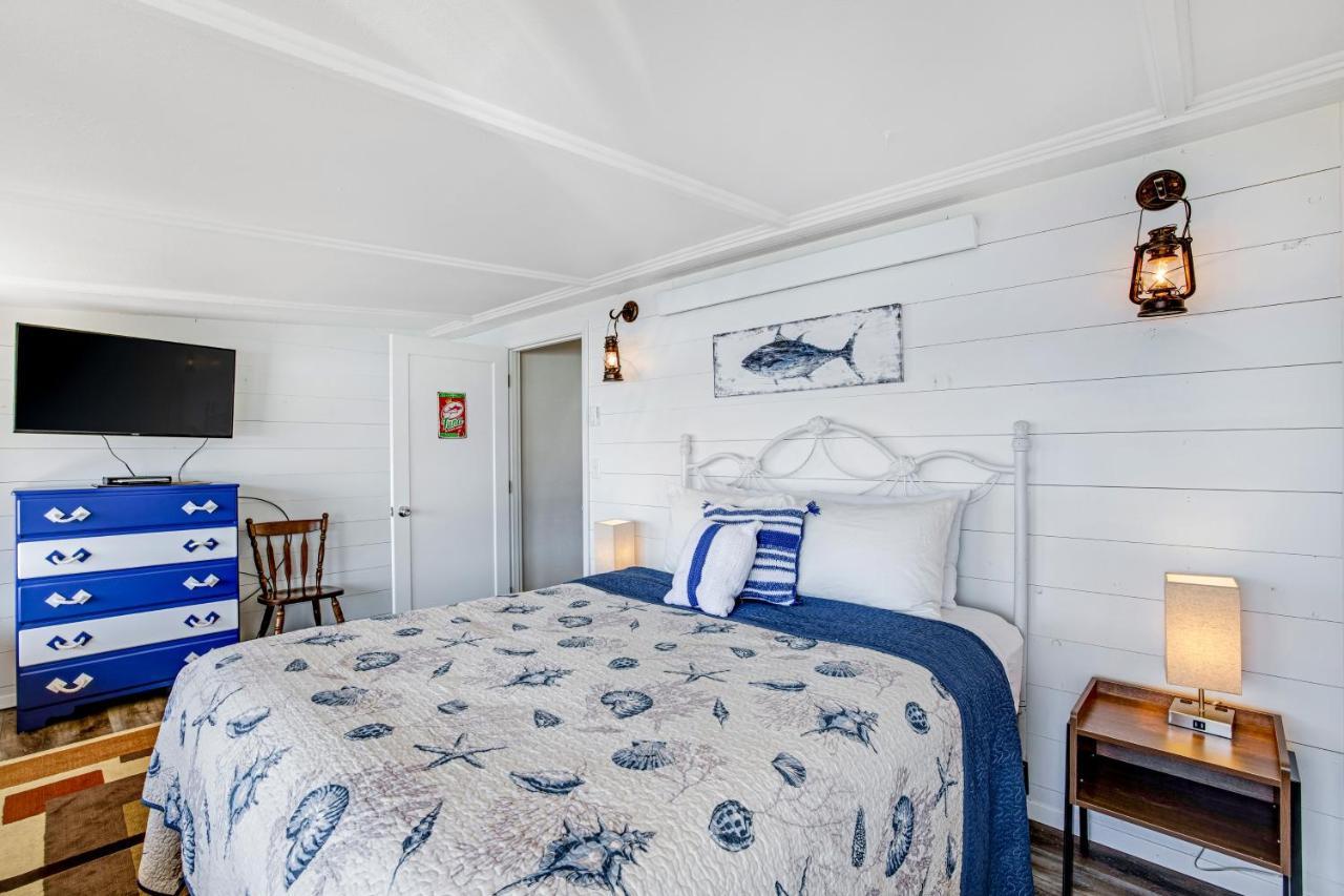 Fisherman'S Dream Boat House Garibaldi Εξωτερικό φωτογραφία