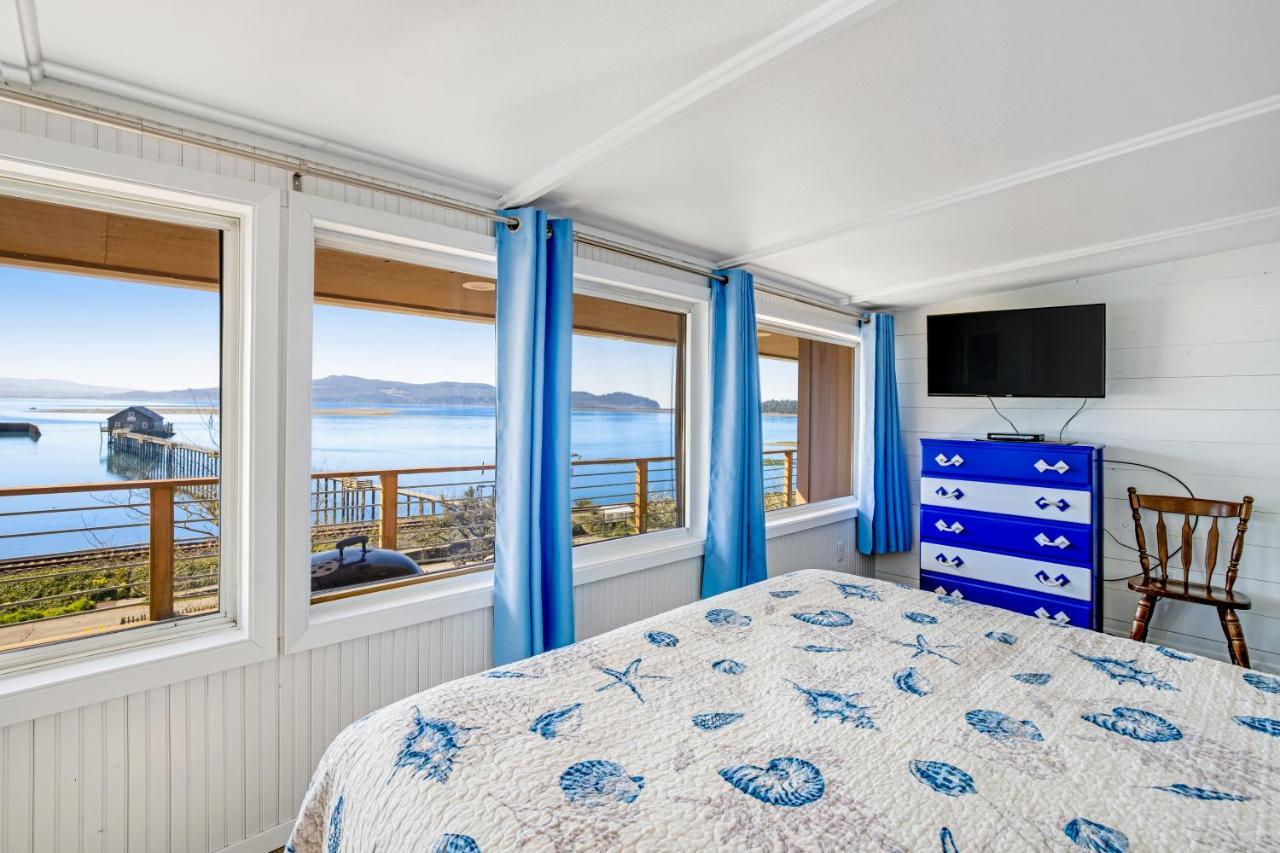 Fisherman'S Dream Boat House Garibaldi Εξωτερικό φωτογραφία